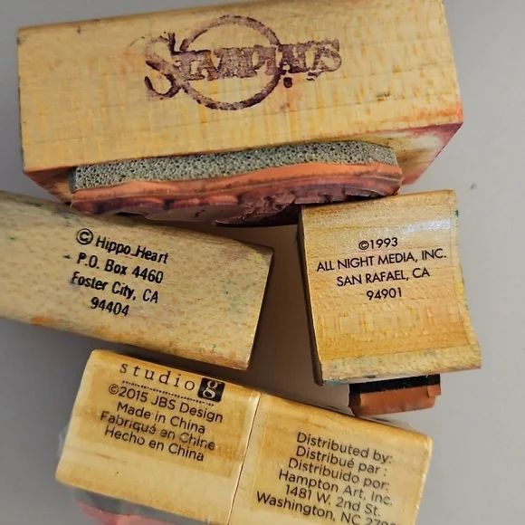 Lot of 14 Halloween themed rubber stamps Pumpkins skulls a graveyard border cats - Picture 3 of 14